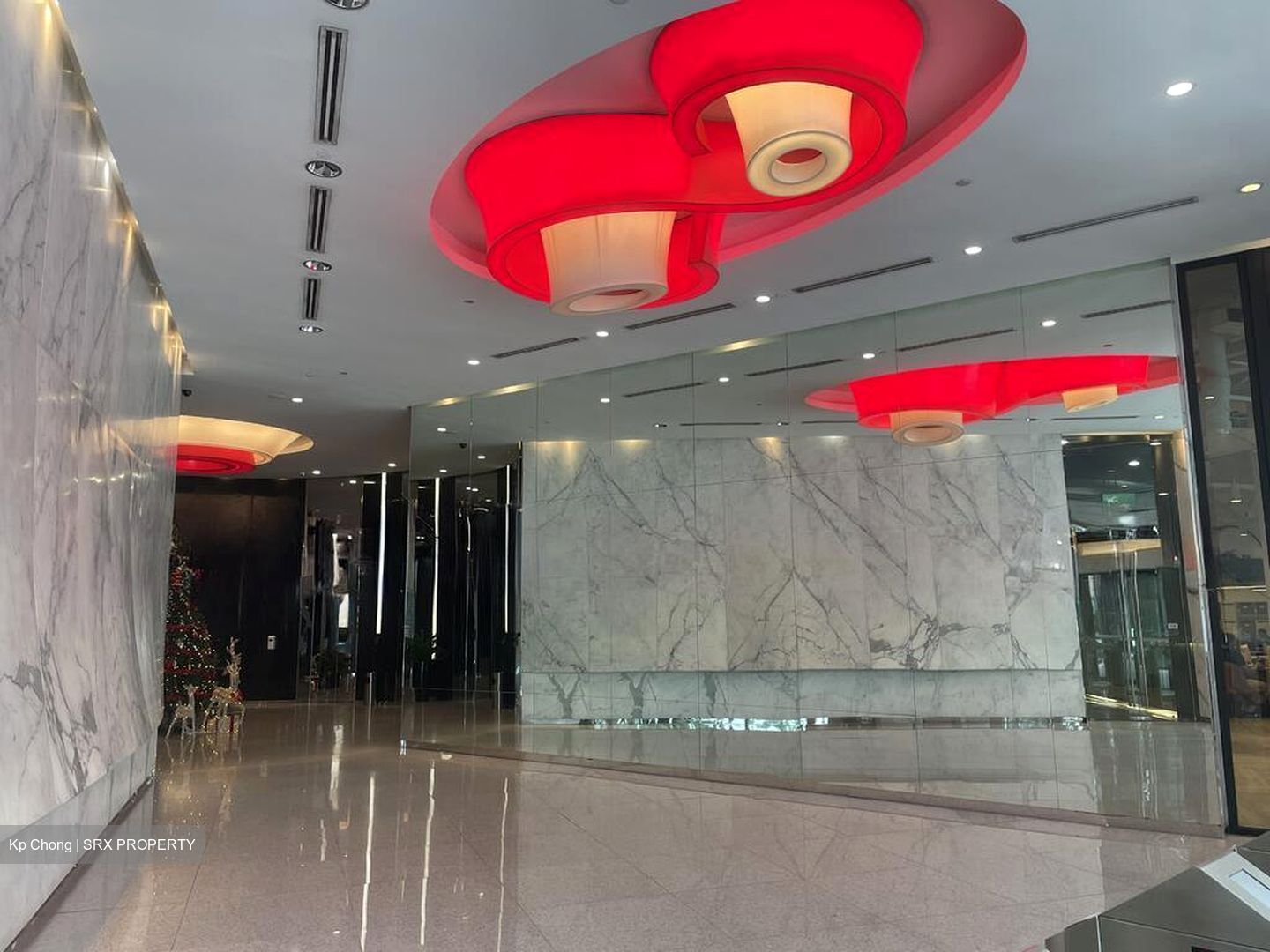 Tung Centre (D1), Office #525695871